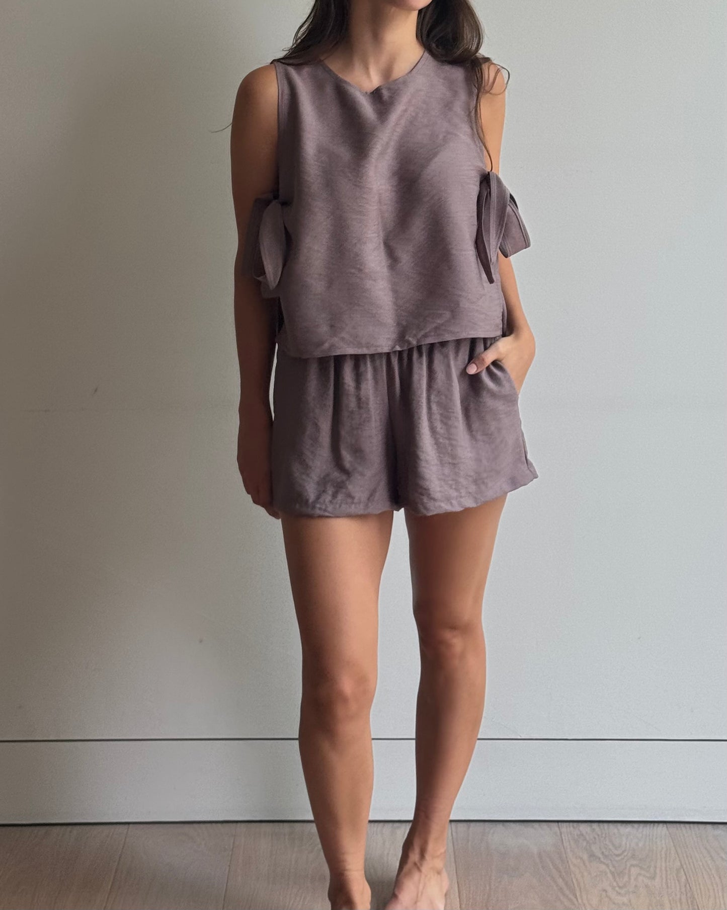 SHORT CAPRI